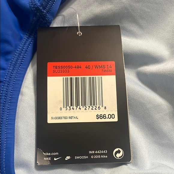 Nike Women's Fastback One Piece Swimsuit - Picture 4 of 10